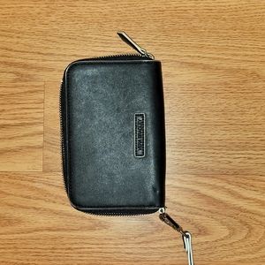 Black Vera Bradley wristlet